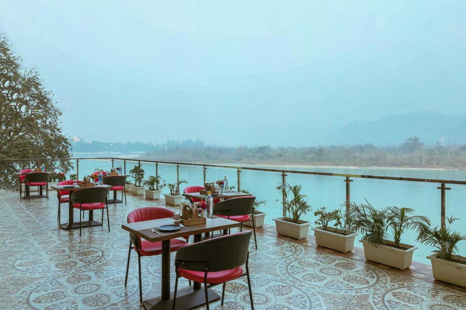 The Neeraj Naturecure On Ganga Rishīkesh Eksteriør billede