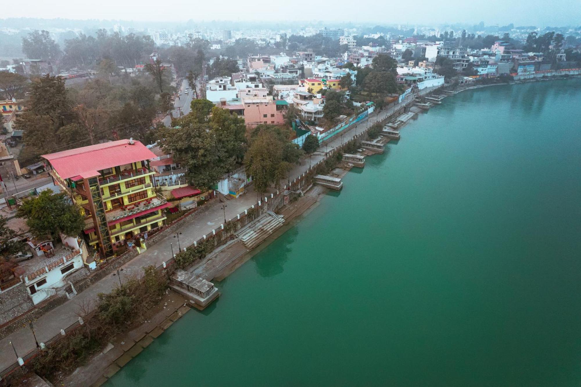 The Neeraj Naturecure On Ganga Rishīkesh Eksteriør billede